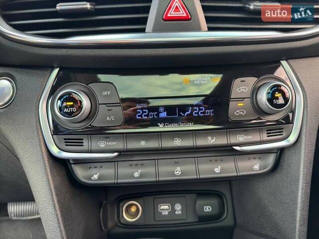 Белый Хендай Санта Фе, объемом двигателя 2 л и пробегом 129 тыс. км за 27400 $, фото 20 на Automoto.ua