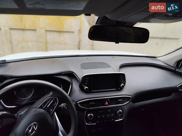 Білий Хендай Санта Фе, об'ємом двигуна 2.4 л та пробігом 136 тис. км за 20500 $, фото 8 на Automoto.ua