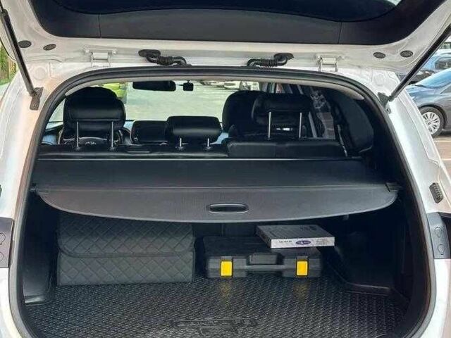 Білий Хендай Санта Фе, об'ємом двигуна 2.4 л та пробігом 92 тис. км за 20000 $, фото 6 на Automoto.ua