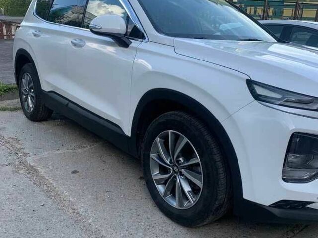 Белый Хендай Санта Фе, объемом двигателя 2 л и пробегом 96 тыс. км за 22600 $, фото 1 на Automoto.ua