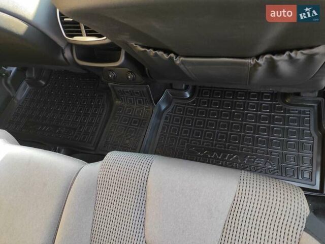 Белый Хендай Санта Фе, объемом двигателя 2.4 л и пробегом 18 тыс. км за 25500 $, фото 44 на Automoto.ua