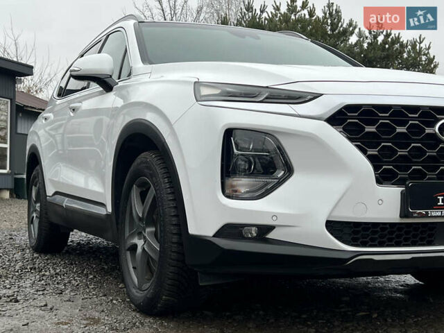 Белый Хендай Санта Фе, объемом двигателя 2.2 л и пробегом 169 тыс. км за 29887 $, фото 9 на Automoto.ua