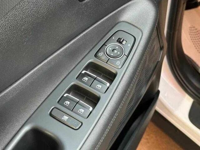 Білий Хендай Санта Фе, об'ємом двигуна 2.4 л та пробігом 92 тис. км за 20000 $, фото 5 на Automoto.ua