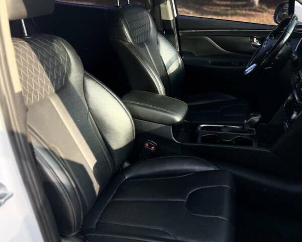 Білий Хендай Санта Фе, об'ємом двигуна 2 л та пробігом 210 тис. км за 23600 $, фото 20 на Automoto.ua