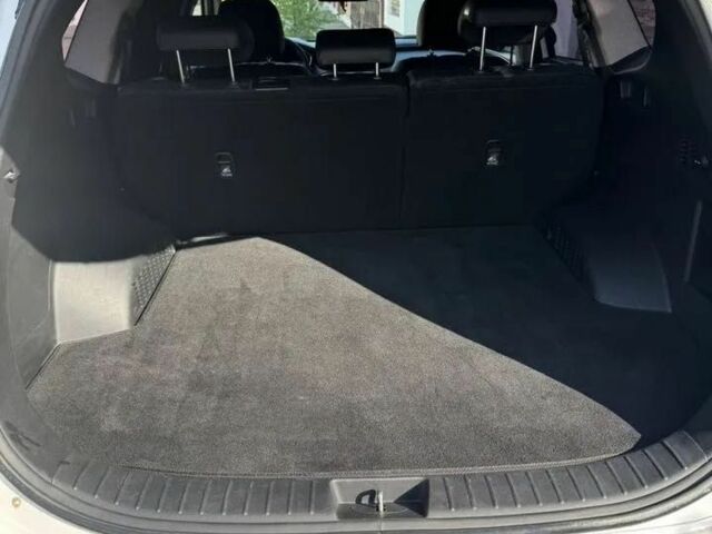 Білий Хендай Санта Фе, об'ємом двигуна 2.4 л та пробігом 100 тис. км за 13800 $, фото 12 на Automoto.ua