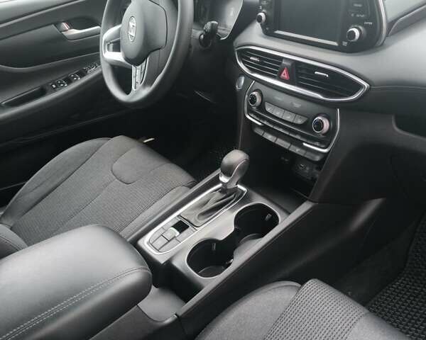 Белый Хендай Санта Фе, объемом двигателя 2.36 л и пробегом 73 тыс. км за 23800 $, фото 4 на Automoto.ua