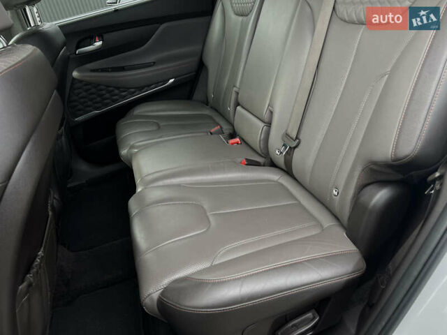 Белый Хендай Санта Фе, объемом двигателя 2.2 л и пробегом 169 тыс. км за 31034 $, фото 32 на Automoto.ua