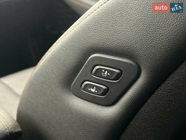 Белый Хендай Санта Фе, объемом двигателя 2.2 л и пробегом 169 тыс. км за 31034 $, фото 48 на Automoto.ua