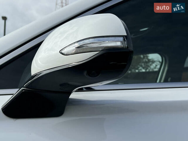 Белый Хендай Санта Фе, объемом двигателя 2.2 л и пробегом 169 тыс. км за 31034 $, фото 17 на Automoto.ua