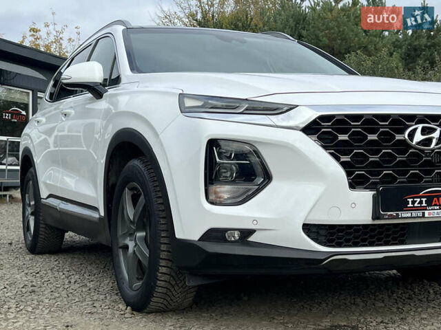 Белый Хендай Санта Фе, объемом двигателя 2.2 л и пробегом 169 тыс. км за 31034 $, фото 9 на Automoto.ua