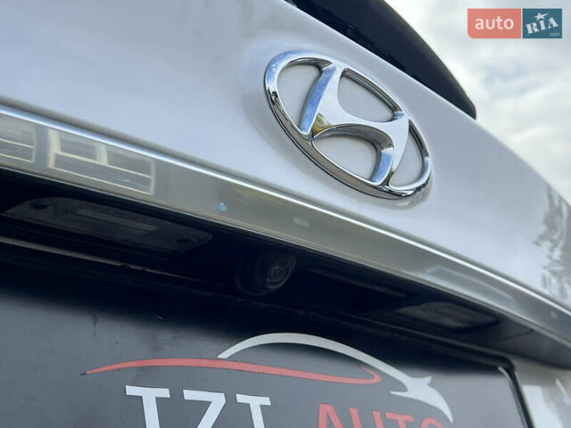 Белый Хендай Санта Фе, объемом двигателя 2.2 л и пробегом 169 тыс. км за 31034 $, фото 20 на Automoto.ua