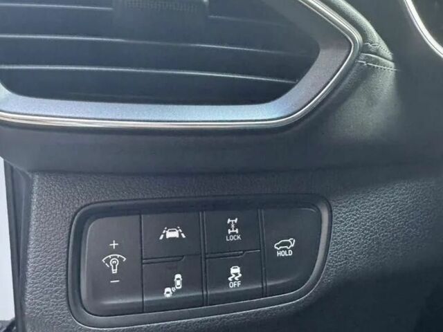 Білий Хендай Санта Фе, об'ємом двигуна 2.4 л та пробігом 100 тис. км за 13800 $, фото 7 на Automoto.ua