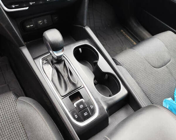 Білий Хендай Санта Фе, об'ємом двигуна 2.4 л та пробігом 136 тис. км за 20500 $, фото 11 на Automoto.ua