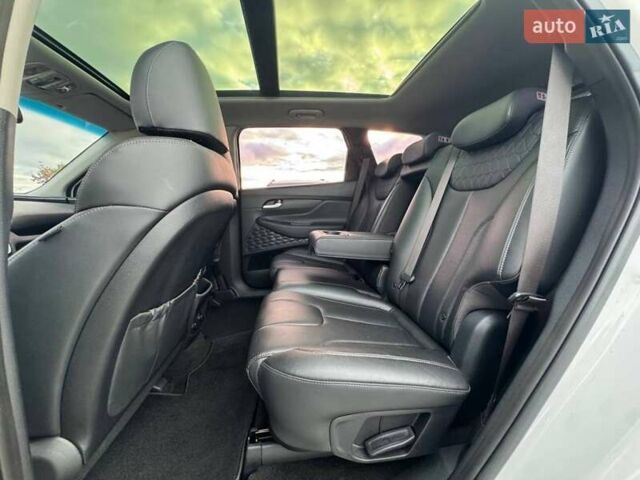 Белый Хендай Санта Фе, объемом двигателя 2 л и пробегом 129 тыс. км за 27400 $, фото 26 на Automoto.ua