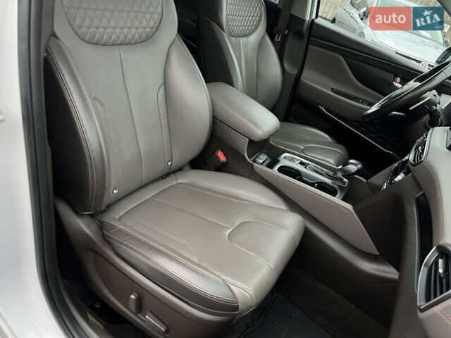 Белый Хендай Санта Фе, объемом двигателя 2.2 л и пробегом 169 тыс. км за 29887 $, фото 54 на Automoto.ua