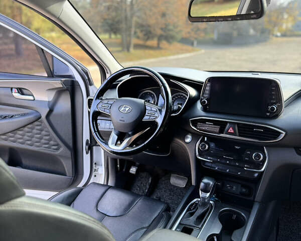 Білий Хендай Санта Фе, об'ємом двигуна 2 л та пробігом 210 тис. км за 23600 $, фото 11 на Automoto.ua