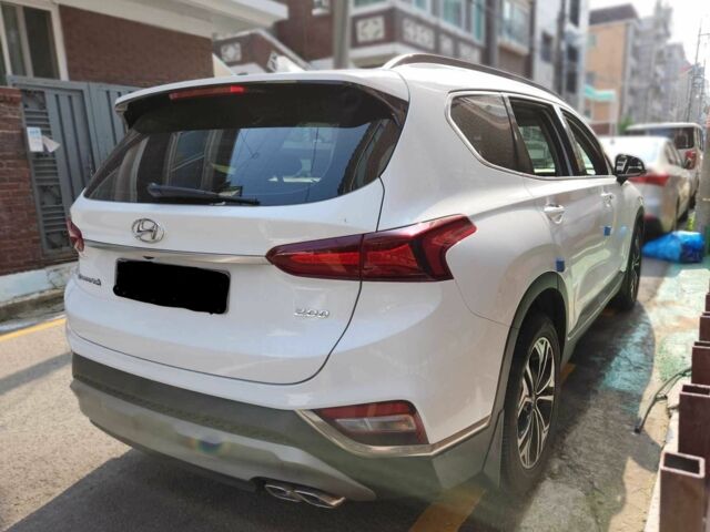 Белый Хендай Санта Фе, объемом двигателя 2 л и пробегом 87 тыс. км за 11200 $, фото 3 на Automoto.ua