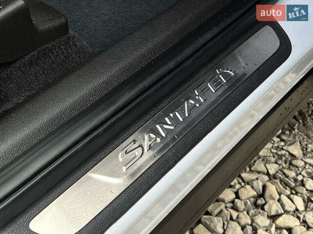 Белый Хендай Санта Фе, объемом двигателя 2.2 л и пробегом 169 тыс. км за 31034 $, фото 50 на Automoto.ua