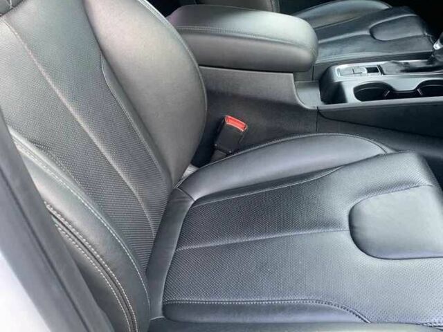 Белый Хендай Санта Фе, объемом двигателя 2 л и пробегом 96 тыс. км за 22600 $, фото 10 на Automoto.ua