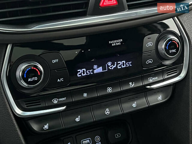 Белый Хендай Санта Фе, объемом двигателя 2.2 л и пробегом 169 тыс. км за 29887 $, фото 64 на Automoto.ua