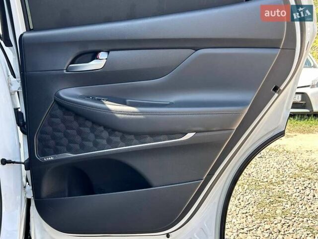 Белый Хендай Санта Фе, объемом двигателя 2.4 л и пробегом 80 тыс. км за 27500 $, фото 38 на Automoto.ua