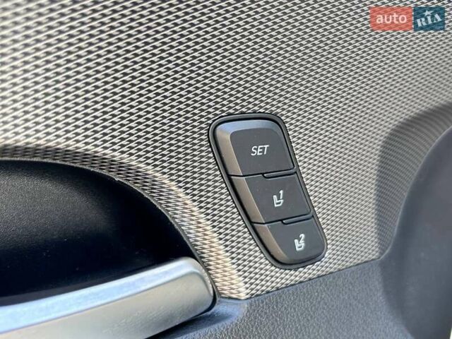 Белый Хендай Санта Фе, объемом двигателя 2.4 л и пробегом 80 тыс. км за 27500 $, фото 14 на Automoto.ua