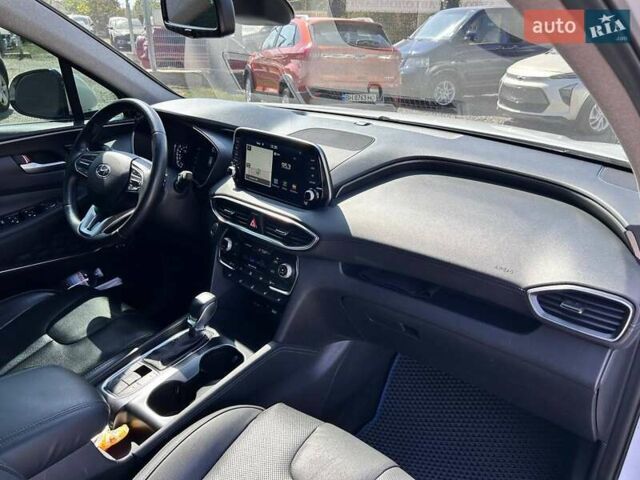 Белый Хендай Санта Фе, объемом двигателя 2.4 л и пробегом 80 тыс. км за 27500 $, фото 42 на Automoto.ua