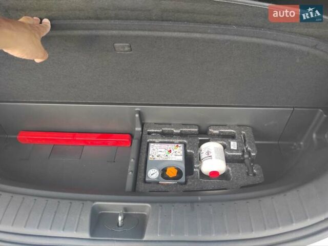 Білий Хендай Санта Фе, об'ємом двигуна 2.15 л та пробігом 61 тис. км за 35900 $, фото 20 на Automoto.ua