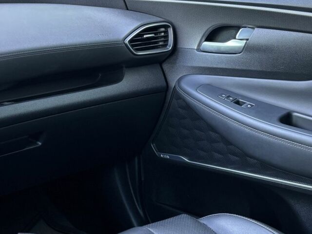 Белый Хендай Санта Фе, объемом двигателя 2 л и пробегом 35 тыс. км за 24500 $, фото 13 на Automoto.ua