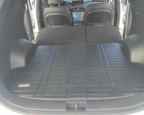 Білий Хендай Санта Фе, об'ємом двигуна 2.15 л та пробігом 61 тис. км за 35900 $, фото 22 на Automoto.ua