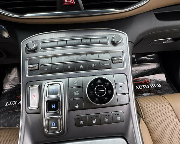 Белый Хендай Санта Фе, объемом двигателя 2.15 л и пробегом 67 тыс. км за 37999 $, фото 43 на Automoto.ua