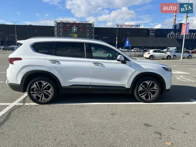 Белый Хендай Санта Фе, объемом двигателя 2 л и пробегом 62 тыс. км за 25000 $, фото 2 на Automoto.ua