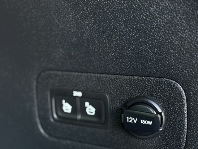 Белый Хендай Санта Фе, объемом двигателя 2 л и пробегом 35 тыс. км за 24500 $, фото 16 на Automoto.ua