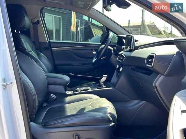 Белый Хендай Санта Фе, объемом двигателя 2.4 л и пробегом 80 тыс. км за 27500 $, фото 41 на Automoto.ua