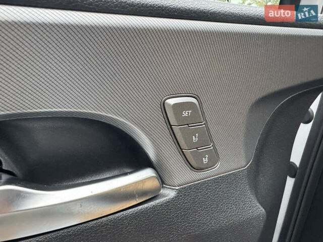 Белый Хендай Санта Фе, объемом двигателя 2.15 л и пробегом 67 тыс. км за 37999 $, фото 62 на Automoto.ua