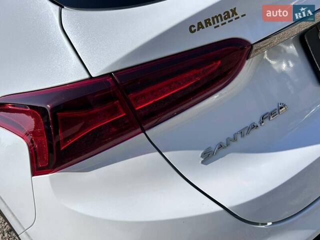 Белый Хендай Санта Фе, объемом двигателя 2.4 л и пробегом 80 тыс. км за 27500 $, фото 9 на Automoto.ua