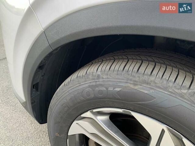 Білий Хендай Санта Фе, об'ємом двигуна 2.2 л та пробігом 139 тис. км за 29500 $, фото 17 на Automoto.ua