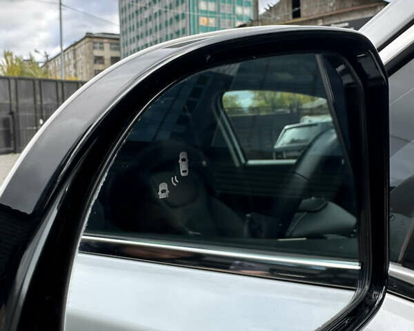 Белый Хендай Санта Фе, объемом двигателя 2 л и пробегом 36 тыс. км за 25500 $, фото 8 на Automoto.ua