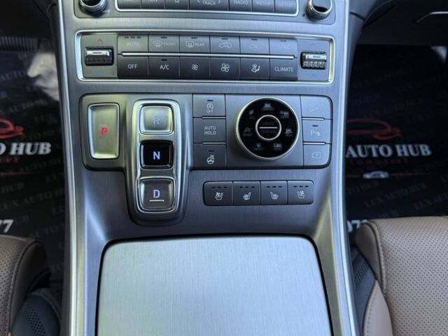 Белый Хендай Санта Фе, объемом двигателя 2.2 л и пробегом 67 тыс. км за 37999 $, фото 2 на Automoto.ua