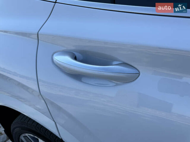 Белый Хендай Санта Фе, объемом двигателя 2.15 л и пробегом 67 тыс. км за 37999 $, фото 101 на Automoto.ua