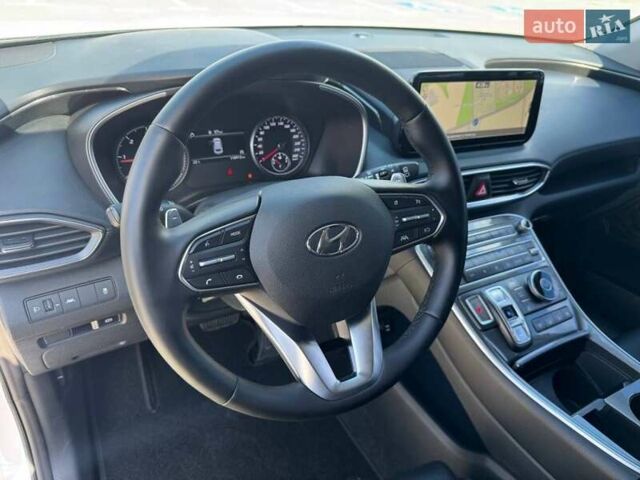 Белый Хендай Санта Фе, объемом двигателя 2.2 л и пробегом 118 тыс. км за 28300 $, фото 9 на Automoto.ua