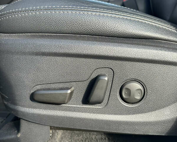 Белый Хендай Санта Фе, объемом двигателя 2 л и пробегом 36 тыс. км за 25500 $, фото 17 на Automoto.ua