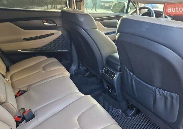 Білий Хендай Санта Фе, об'ємом двигуна 2.5 л та пробігом 53 тис. км за 31500 $, фото 5 на Automoto.ua