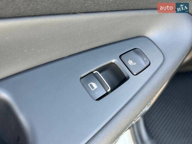 Белый Хендай Санта Фе, объемом двигателя 2.4 л и пробегом 80 тыс. км за 27500 $, фото 33 на Automoto.ua