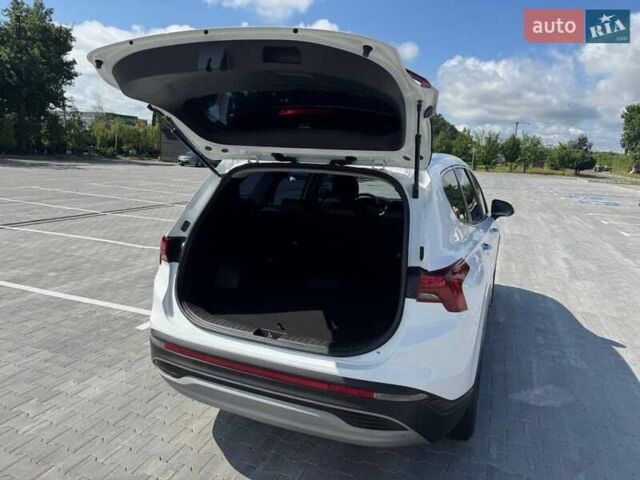 Белый Хендай Санта Фе, объемом двигателя 2.2 л и пробегом 118 тыс. км за 28300 $, фото 7 на Automoto.ua