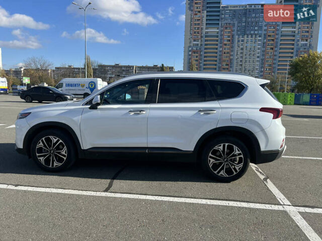 Белый Хендай Санта Фе, объемом двигателя 2 л и пробегом 62 тыс. км за 25000 $, фото 4 на Automoto.ua