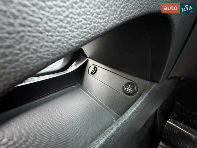 Белый Хендай Санта Фе, объемом двигателя 2.15 л и пробегом 67 тыс. км за 37999 $, фото 45 на Automoto.ua