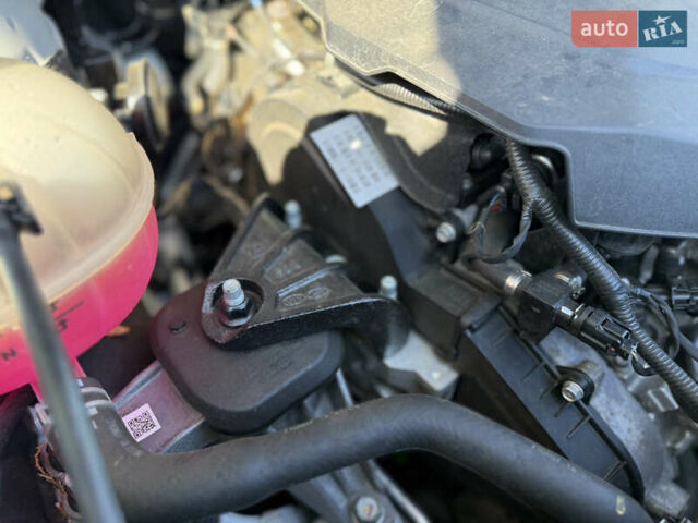 Білий Хендай Санта Фе, об'ємом двигуна 2.15 л та пробігом 100 тис. км за 33999 $, фото 19 на Automoto.ua