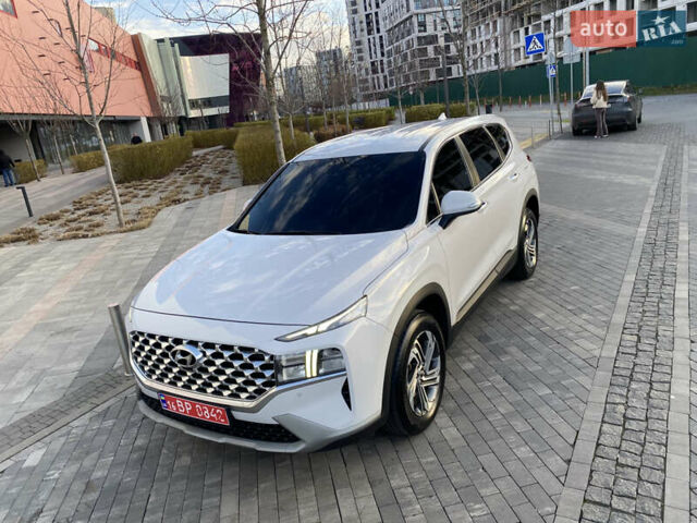 Белый Хендай Санта Фе, объемом двигателя 2.2 л и пробегом 123 тыс. км за 29700 $, фото 2 на Automoto.ua