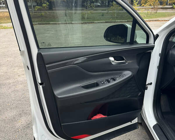 Білий Хендай Санта Фе, об'ємом двигуна 2.15 л та пробігом 147 тис. км за 29800 $, фото 51 на Automoto.ua